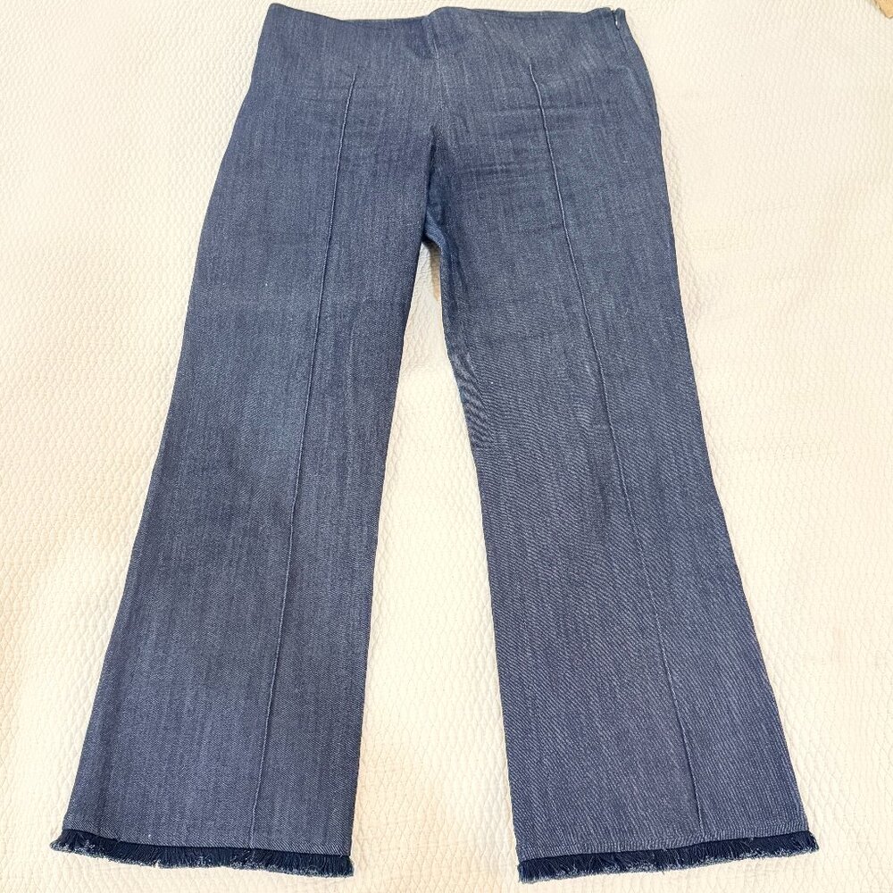 Elizabeth and James Cropped Denim Flare Pants Size 10 Raw Hem Wide Leg Jeans